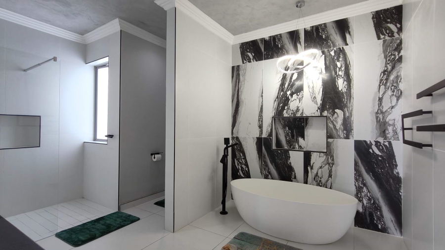 4 Bedroom Property for Sale in Pinnacle Point Golf Estate Western Cape